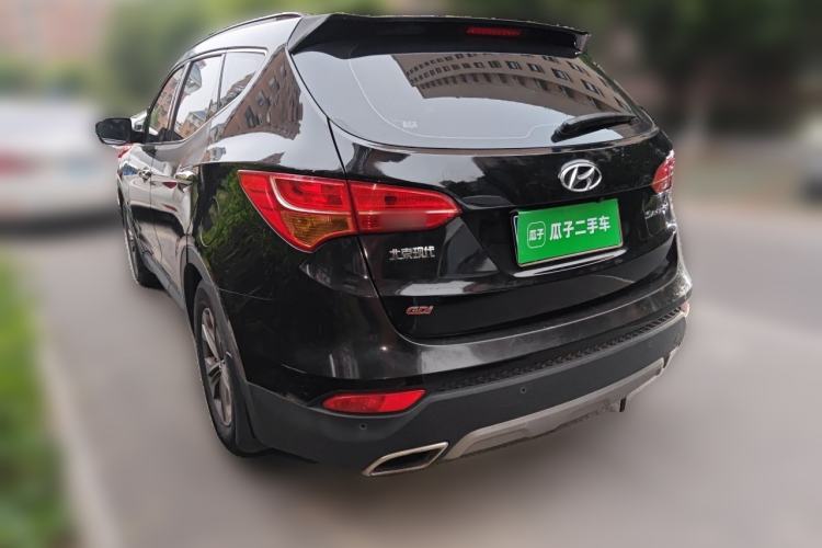 Used Hyundai Santa Fe 2013 2.4L Automatic Two-Wheel Drive Smart Version Rear Left 45 Deg