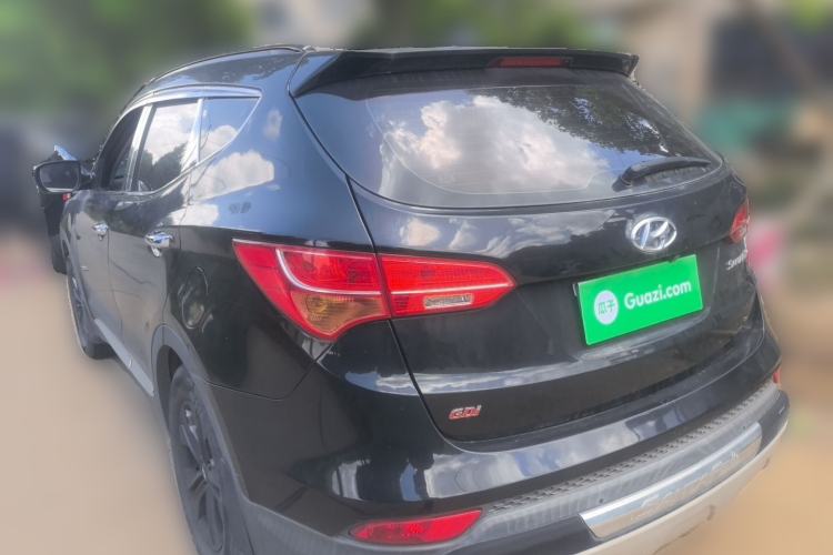 Used Hyundai Santa Fe 2013 2.4L Automatic Two-Wheel Drive Smart Version Rear Left 45 Deg