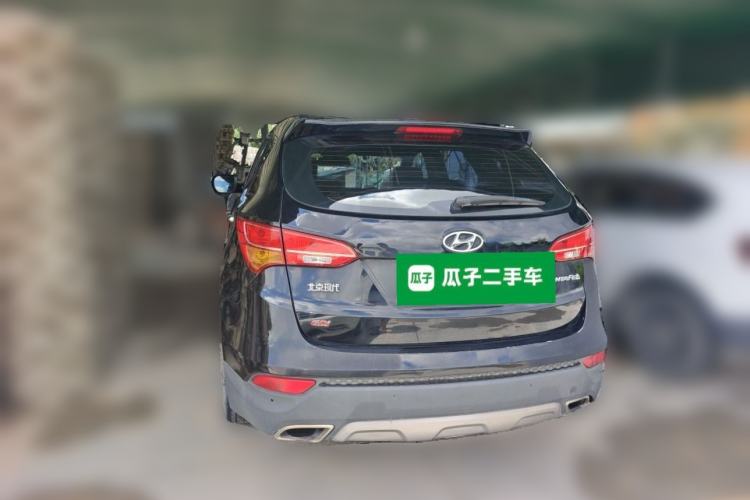 Used Hyundai Santa Fe 2013 2.4L Automatic Two-Wheel Drive Smart Version Rear Left 45 Deg