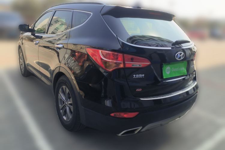 Used Hyundai Santa Fe 2013 2.4L Automatic Two-Wheel Drive Smart Version Rear Left 45 Deg