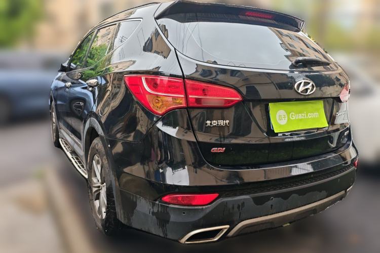 Used Hyundai Santa Fe 2013 2.4L Automatic 4x4 Smart Version Rear Left 45 Deg