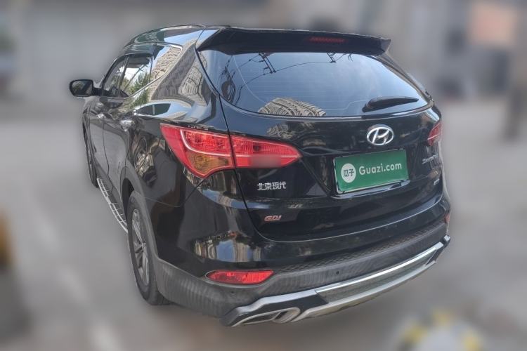Used Hyundai Santa Fe 2013 2.4L Automatic 4x4 Smart Version Rear Left 45 Deg