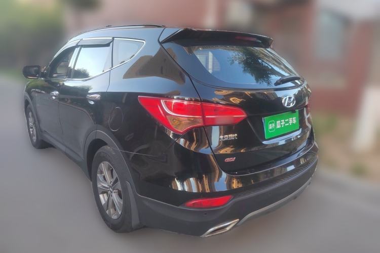 Used Hyundai Santa Fe 2013 2.4L Automatic Two-Wheel Drive Smart Version Rear Left 45 Deg