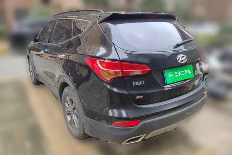 Used Hyundai Santa Fe 2013 2.4L Automatic Two-Wheel Drive Smart Version Rear Left 45 Deg