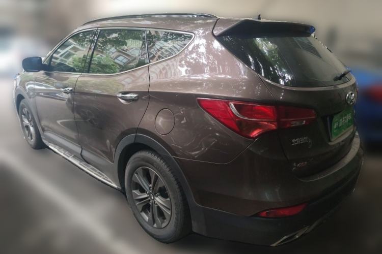 Used Hyundai Santa Fe 2013 2.4L Automatic Two-Wheel Drive Smart Version Rear Left 45 Deg