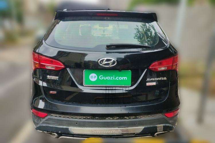 Used Hyundai Santa Fe 2013 2.4L Automatic Two-Wheel Drive Smart Version Rear