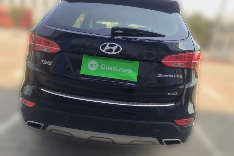 Used Hyundai Santa Fe 2013 2.4L Automatic Two-Wheel Drive Smart Version Rear