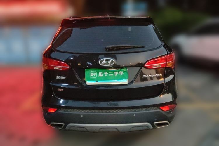 Used Hyundai Santa Fe 2013 2.4L Automatic Two-Wheel Drive Smart Version Rear
