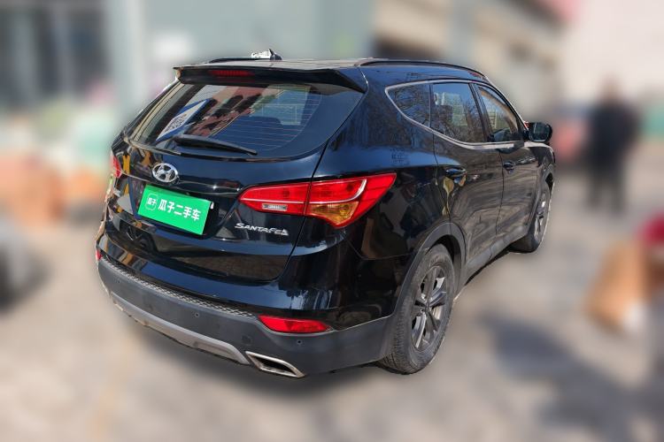 Used Hyundai Santa Fe 2013 2.4L Automatic 2WD Comfort Edition Rear Right 45 Deg