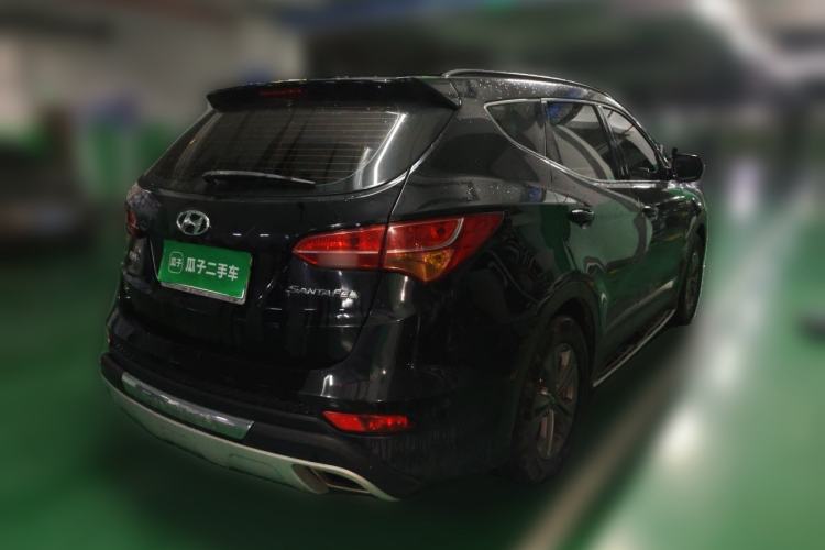 Used Hyundai Santa Fe 2013 2.4L Automatic 2WD Comfort Edition Rear Right 45 Deg