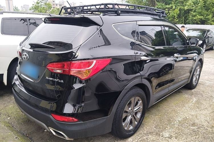 Used Hyundai Santa Fe 2013 2.4L Automatic Two-Wheel Drive Smart Version Rear Right 45 Deg