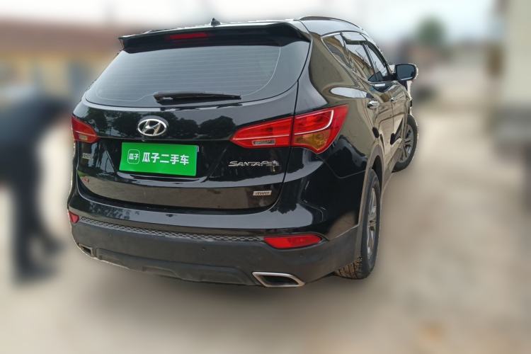 Used Hyundai Santa Fe 2013 2.4L Automatic 4x4 Smart Version Rear Right 45 Deg