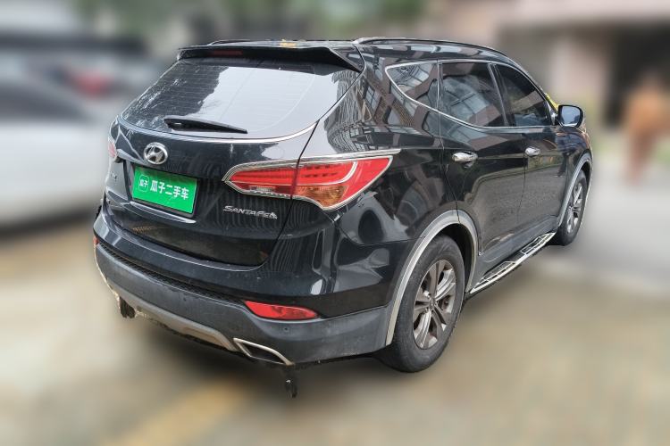 Used Hyundai Santa Fe 2013 2.4L Automatic Two-Wheel Drive Smart Version Rear Right 45 Deg