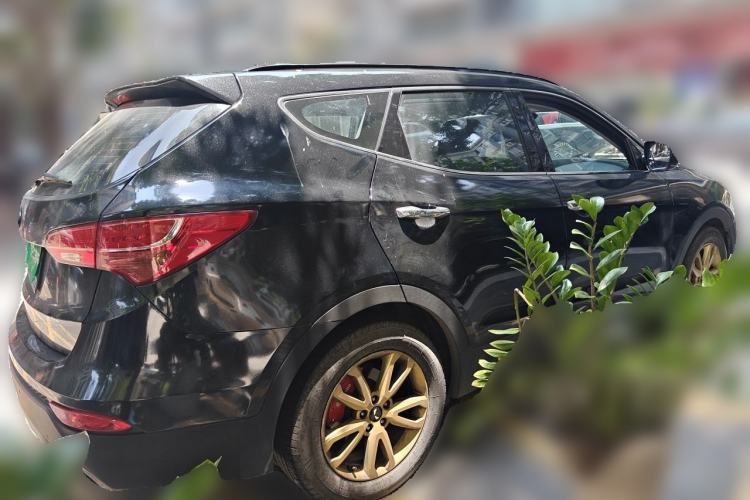 Used Hyundai Santa Fe 2013 Revised Version 2.0T Automatic All-Wheel Drive Top-Tier Trim Rear Right 45 Deg
