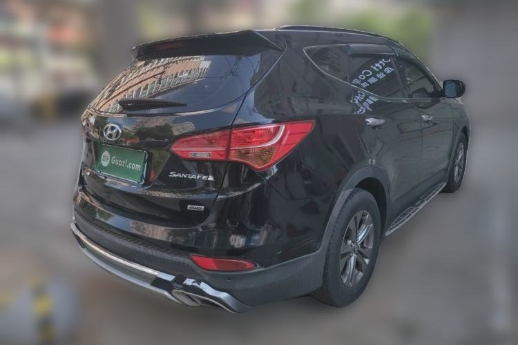 Used Hyundai Santa Fe 2013 2.4L Automatic 4x4 Smart Version Rear Right 45 Deg