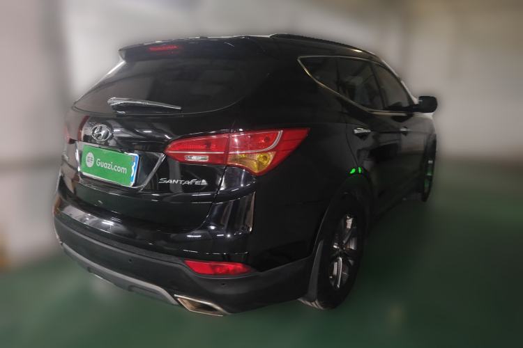 Used Hyundai Santa Fe 2013 2.4L Manual Two-Wheel Drive Comfort Version Rear Right 45 Deg