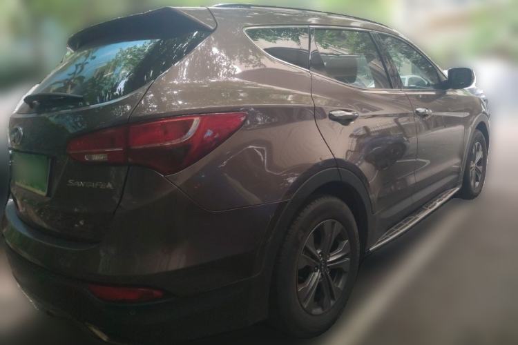 Used Hyundai Santa Fe 2013 2.4L Automatic Two-Wheel Drive Smart Version Rear Right 45 Deg