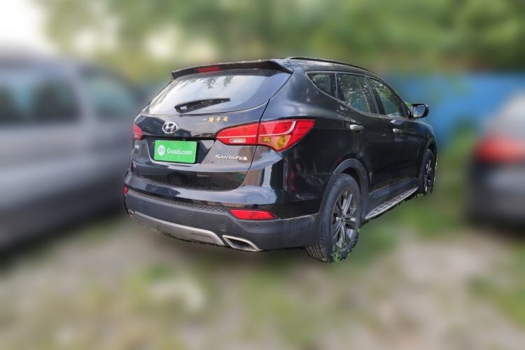 Used Hyundai Santa Fe 2013 2.4L Automatic Two-Wheel Drive Smart Version Rear Right 45 Deg