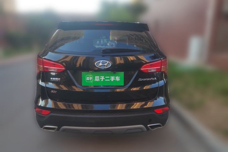 Used Hyundai Santa Fe 2013 2.4L Automatic Two-Wheel Drive Smart Version Rear