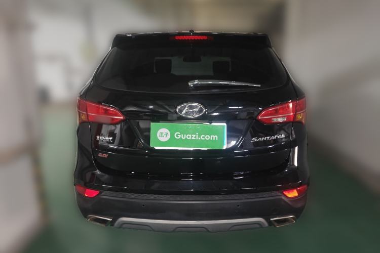 Used Hyundai Santa Fe 2013 2.4L Manual Two-Wheel Drive Comfort Version Rear