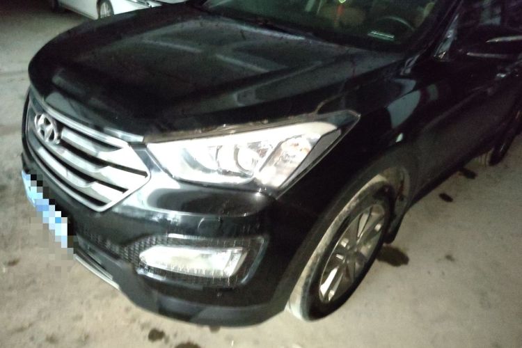 Used Hyundai Santa Fe 2013 Revised Version 2.4L Automatic All-Wheel Drive Luxury Trim Right Front Headlight