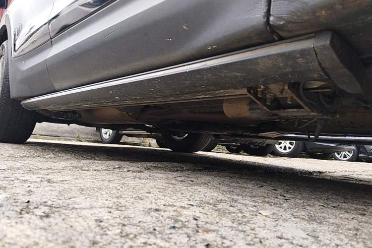 Used Hyundai Santa Fe 2013 2.4L Automatic Two-Wheel Drive Smart Version Right Side Sill