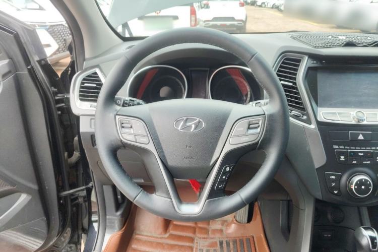 Used Hyundai Santa Fe 2013 2.4L Automatic 2WD Comfort Edition Steering Wheel