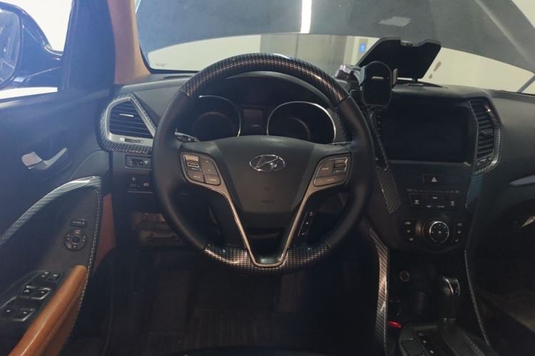 Used Hyundai Santa Fe 2013 2.4L Automatic 4x4 Comfort Edition Steering Wheel