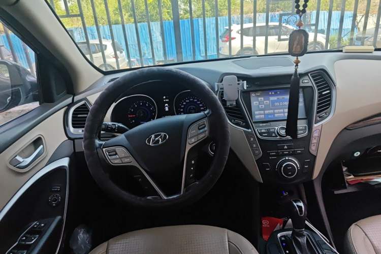 Used Hyundai Santa Fe  Steering Wheel