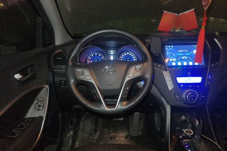 Used Hyundai Santa Fe 2013 2.4L Automatic 2WD Comfort Edition Steering Wheel