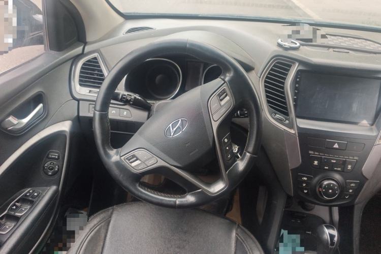 Used Hyundai Santa Fe 2013 2.4L Automatic 2WD Comfort Edition Steering Wheel