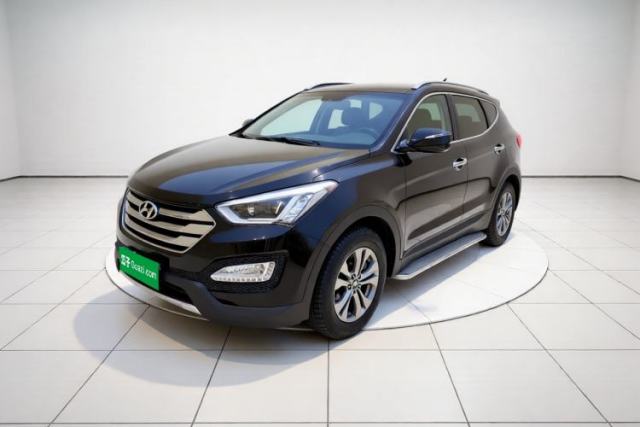 Used Hyundai Santa Fe 2013 2.4L Automatic Two-Wheel Drive Smart Version