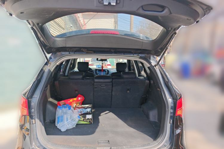 Used Hyundai Santa Fe 2013 2.4L Automatic 2WD Comfort Edition Trunk