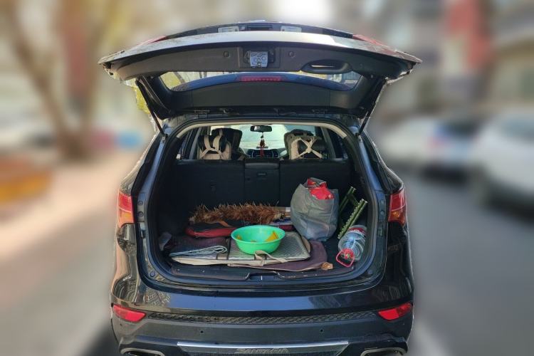 Used Hyundai Santa Fe 2013 2.4L Automatic 4x4 Smart Version Trunk