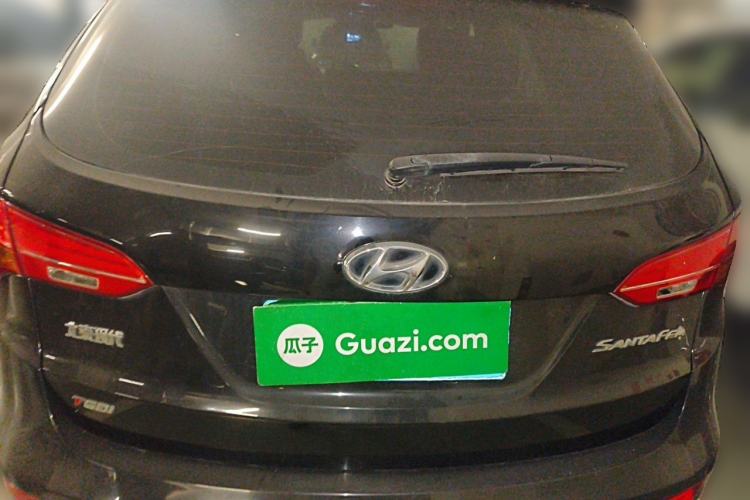 Used Hyundai Santa Fe 2013 Facelifted Version 2.0T Automatic Two-Wheel Drive Prestige Edition Trunk