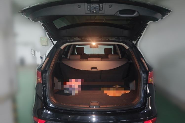 Used Hyundai Santa Fe 2013 2.4L Manual Two-Wheel Drive Comfort Version Trunk