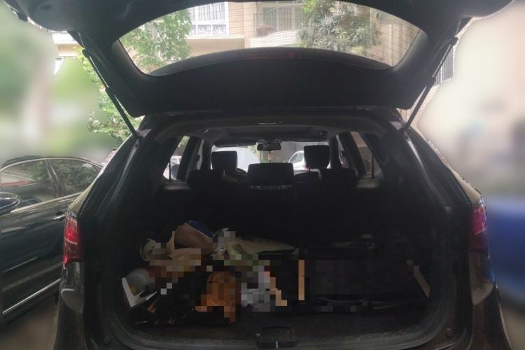Used Hyundai Santa Fe 2013 2.4L Automatic Two-Wheel Drive Smart Version Trunk