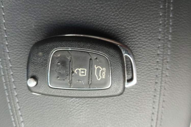 Used Hyundai Santa Fe 2013 2.4L Automatic 2WD Comfort Edition Vehicle Key