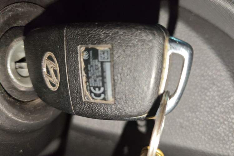 Used Hyundai Santa Fe 2013 2.4L Automatic 2WD Comfort Edition Vehicle Key