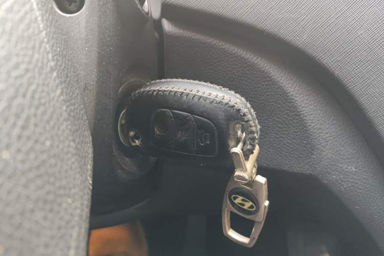 Used Hyundai Santa Fe 2013 2.4L Automatic 2WD Comfort Edition Vehicle Key