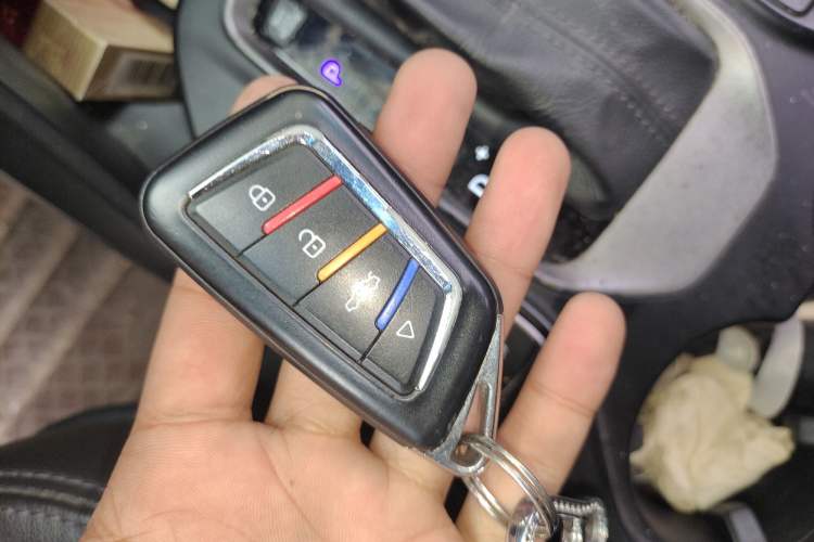 Used Hyundai Santa Fe 2013 2.4L Automatic Two-Wheel Drive Smart Version Vehicle Key