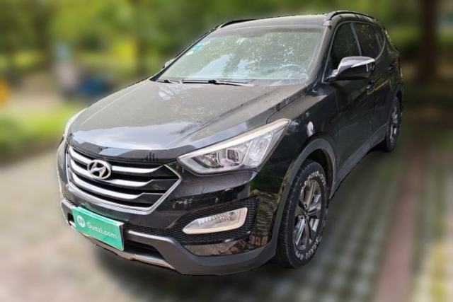 Used Hyundai Santa Fe 2013 2.4L Manual Two-Wheel Drive Comfort Version