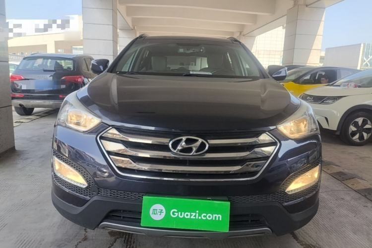 Used Hyundai Santa Fe 2013 2.4L Automatic Two-Wheel Drive Smart Version Front