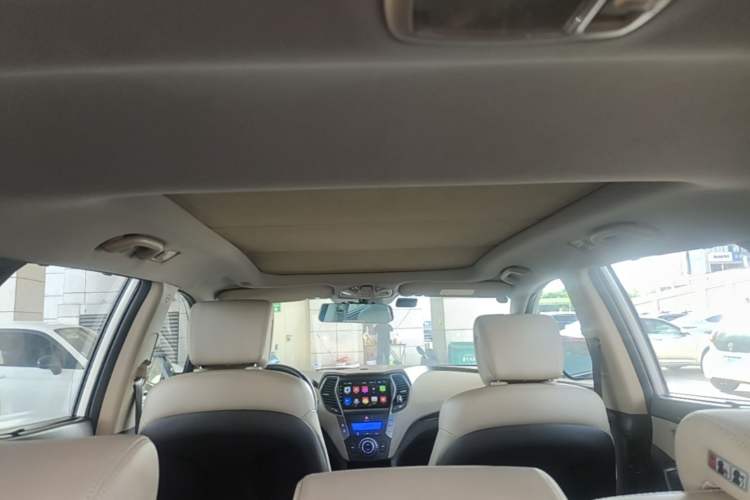 Used Hyundai Santa Fe 2013 2.4L Automatic Two-Wheel Drive Smart Version Headliner