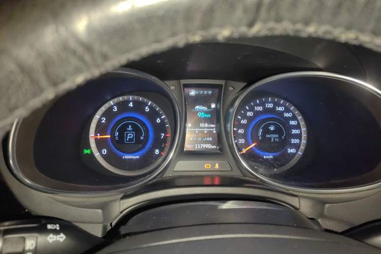 Used Hyundai Santa Fe 2013 Revised Version 2.0T Automatic All-Wheel Drive Top-Tier Trim Instrument Cluster