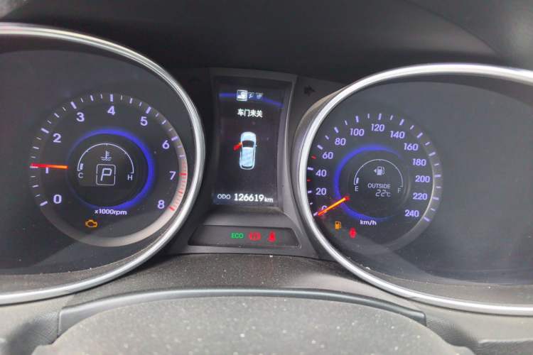 Used Hyundai Santa Fe 2013 2.4L Automatic Two-Wheel Drive Smart Version Instrument Cluster