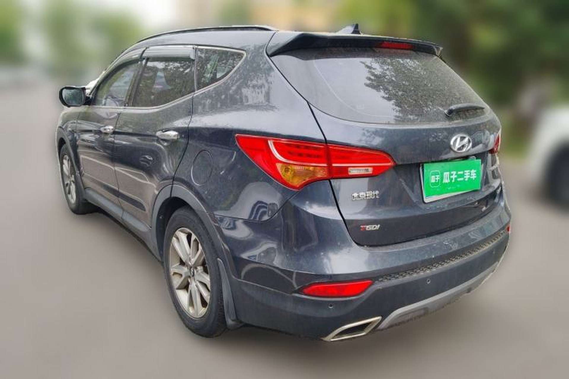 Used Hyundai Santa Fe 2013 2.0T Automatic All-Wheel Drive Top Trim Rear Left 45 Deg