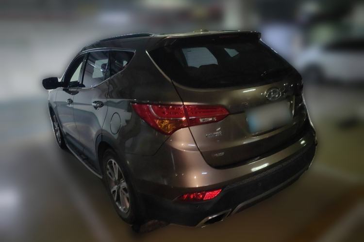 Used Hyundai Santa Fe 2013 Revised Version 2.0T Automatic All-Wheel Drive Top-Tier Trim Rear Left 45 Deg