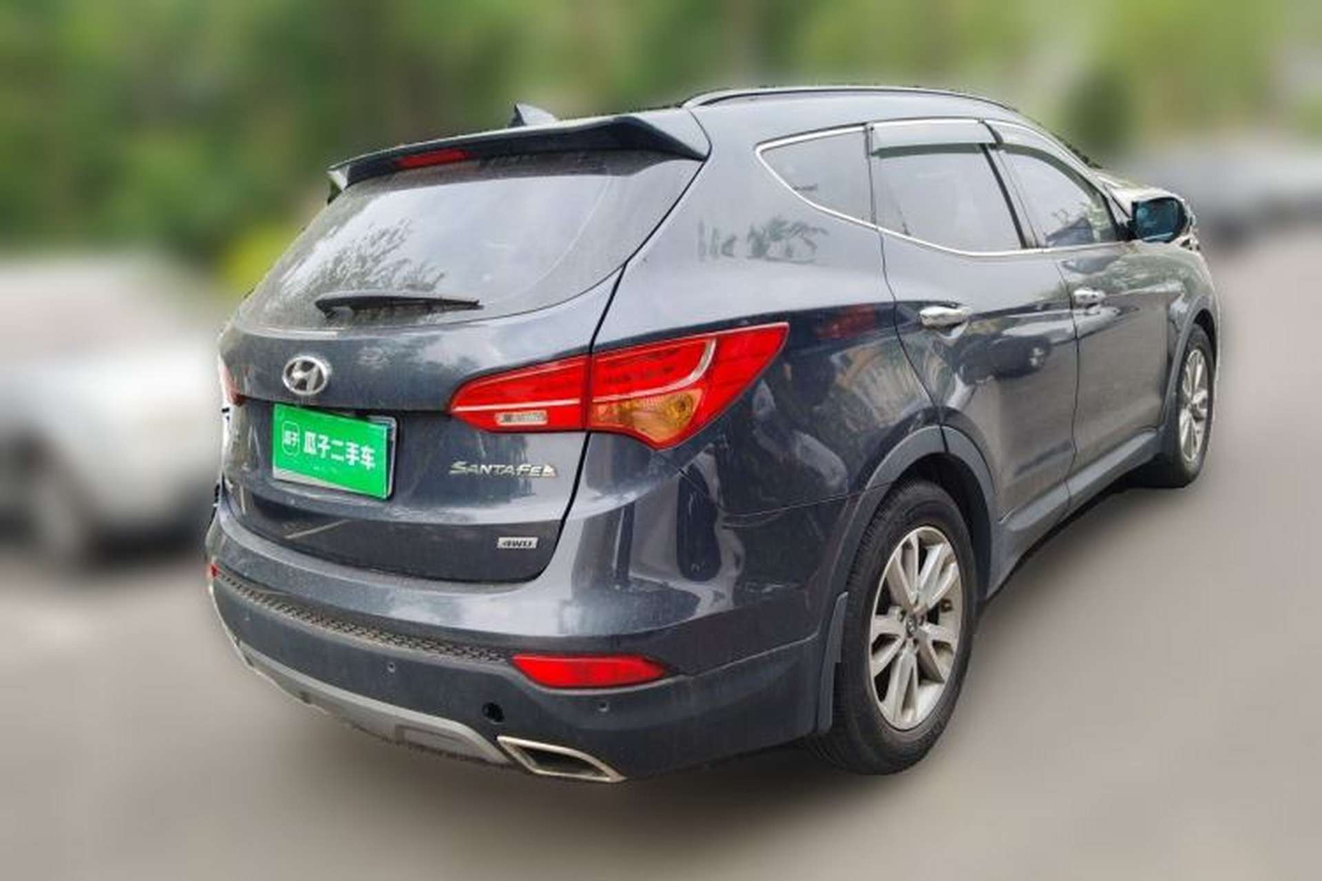 Used Hyundai Santa Fe 2013 2.0T Automatic All-Wheel Drive Top Trim Rear Right 45 Deg