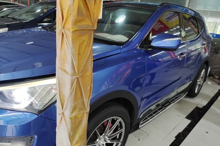 Used Hyundai Santa Fe 2013 2.4L Automatic Two-Wheel Drive Smart Version Rear Right 45 Deg